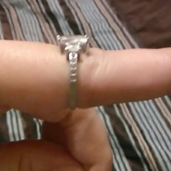 Ring - Picture 2 of 3